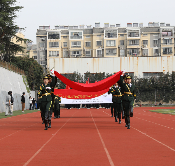 1698629819399404.jpg 旗手队列_副本.jpg